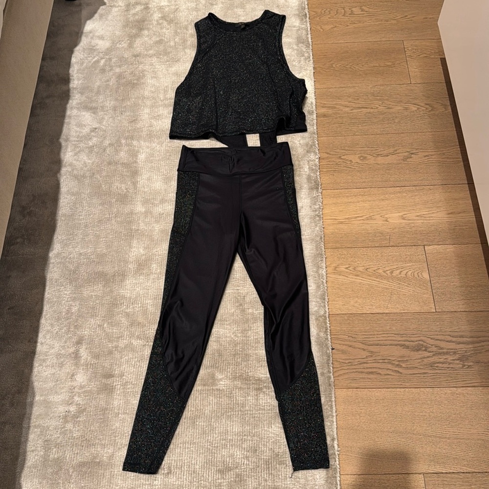 Alala Activewear Leggings and Tank top set